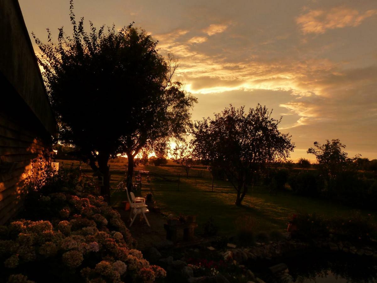 Entre Monts Et Collines B&B Et Spa En Option Ngoại thất bức ảnh